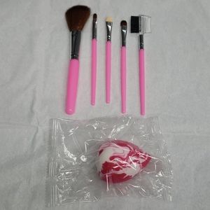 Brand new make up brushes with makeup sponge